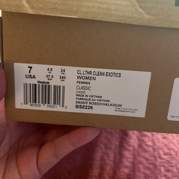 Dusty rose/ mauve colored Reeboks - Picture 4 of 5